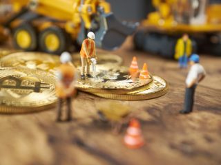 bitcoin mining cryptocurrency 740x493