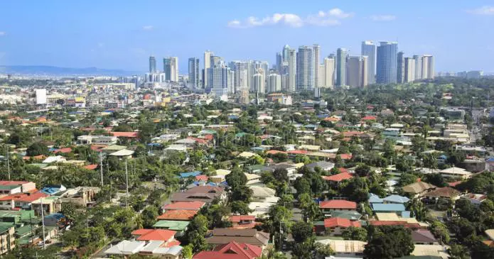 La regolamentazione ICO delle Filippine considererà i token come securities per impostazione predefinita fort bonifacio skyline makati city philippines 27556852 695x365 - La regolamentazione ICO delle Filippine considererà i token come securities per impostazione predefinita