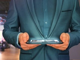 businessman 2970149 640