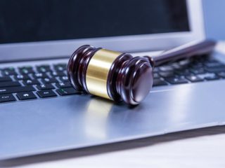 Il tribunale online cinese usa la blockchain per combattere il plagio online