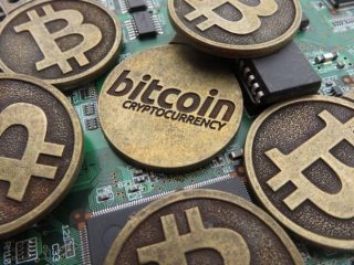 bitcoin200.jpg 982521881