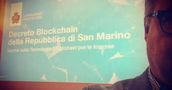 AL VIA IL DECRETO BLOCKCHAIN DELLA REPUBBLICA DI SAN MARINO 695x365 - Decreto Blockchain San Marino: arriva la nuova regolamentazione sulle ITO Initial Token Offering