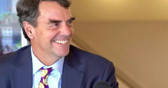 Tim Draper reagisce a Jamie Dimon lanciando la sua criptovaluta 695x365 - Tim Draper reagisce a Jamie Dimon lanciando la sua criptovaluta