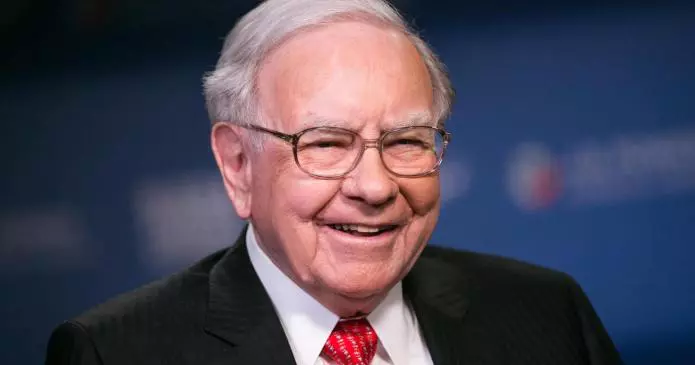 Warren Buffett afferma che Bitcoin illusione che attira i ciarlatani 695x365 - Warren Buffett afferma che il Bitcoin è un'illusione che attira i ciarlatani