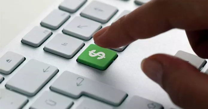 come possibile guadagnare online 695x365 - E’ davvero possibile guadagnare online?