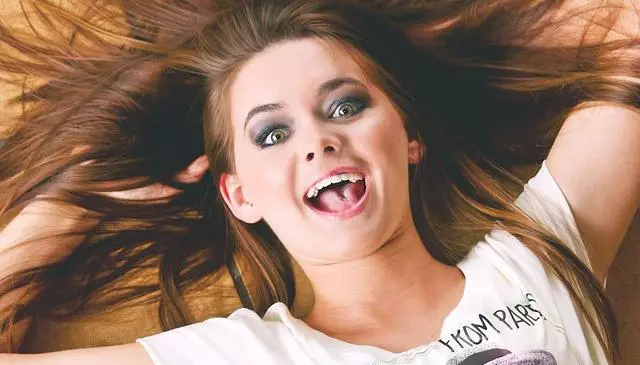 girl 1039532 640 640x365 - WIN pubblica un'indagine sulla felicità nel mondo