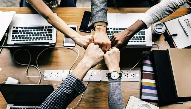 team 3373638 640 640x365 - ETICOTECH un innovativo progetto etico e sociale che sposa la tecnologia di tutti i giorni