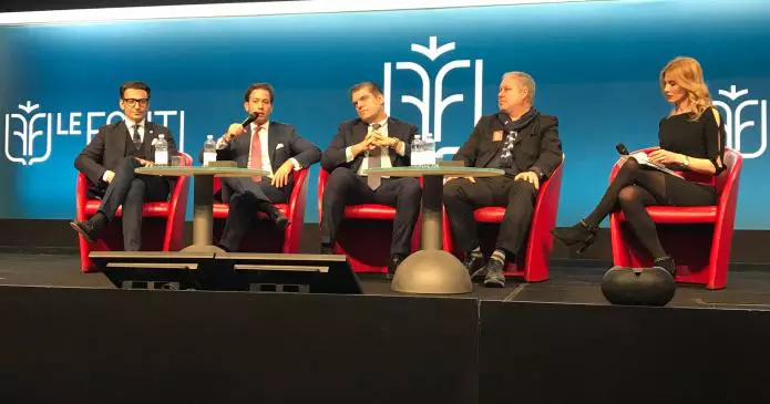 “Le Fonti” TV a Palazzo Mezzanotte. Si riflette sul tema Crypto e Blockchain michele ficara manganelli Le Fonti TV Palazzo Mezzanotte branded currency Si riflette sul tema Crypto e Blockchain 1 695x365 - “Le Fonti” TV a Palazzo Mezzanotte. Si riflette sul tema Crypto e Blockchain