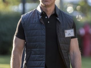 alcuni suggerimenti per i fintech bros abbandonati dai loro gilet patagonia vanity fair