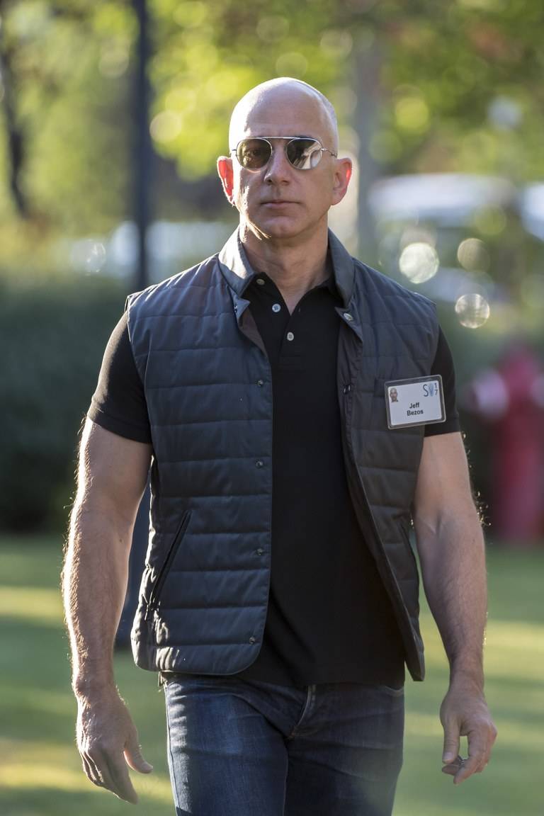alcuni suggerimenti per i fintech bros abbandonati dai loro gilet patagonia vanity fair