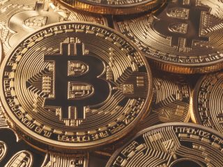 bitcoin trova stabilita oltre i 5 200 secondo gli analisti e probabile che btc continui a scaldarsi