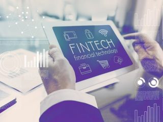 hai mai sentito parlare di fintech puo aiutare con le vostre finanze ma fate attenzione a questi rischi azcentral