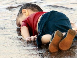 Aylan Kurdi – ©LaPresseReuters