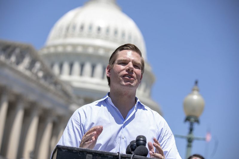 Candidato presidenziale alla casa bianca Eric Swalwell utilizza la Blockchain per la raccolta fondi