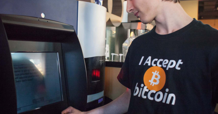 il prezzo del bitcoin cancella 8 000 business insider 695x365 - Il prezzo del bitcoin raggiunge e supera $ 8.000