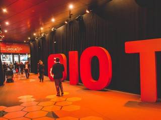 intelligenza artificiale blockchain 5g robotica e altre tecnologie dirompenti convergono in iotswc intelligent transport