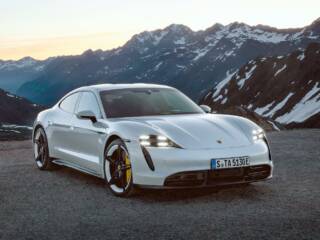 Arriva la quarta rivoluzione dellauto Porsche investe 67 miliardi per costruire bolidi elettrici