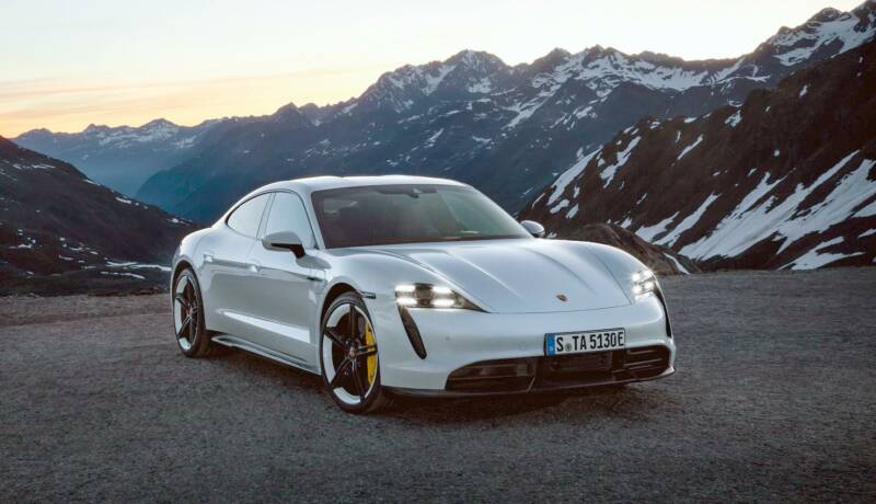 Arriva la quarta rivoluzione dellauto Porsche investe 67 miliardi per costruire bolidi elettrici 800x460 - Arriva la quarta rivoluzione dell'auto: Porsche investe $ 6,7 miliardi per costruire bolidi elettrici