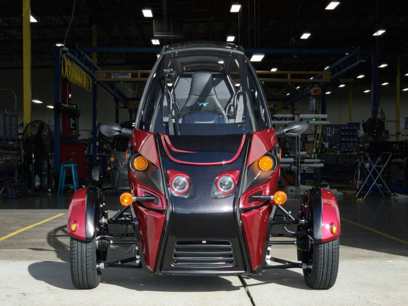 EV Startup Arcimoto avvia la produzione al dettaglio di veicoli FUV a tre ruote completamente elettrici