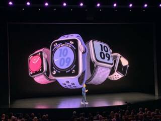 apple watch series 5 sports abbagliante schermo sempre attivo fantastici extra