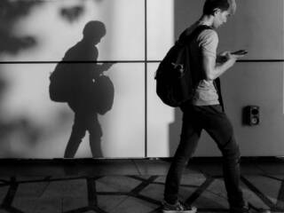 lattacco simjacker puo tenere traccia dei telefoni semplicemente inviando un testo