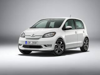 skoda offrira auto elettriche e scooter condivisi a praga expats cz