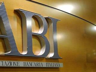 abi associazione bancaria italiana lancia il primo progetto ufficiale sulla blockchain