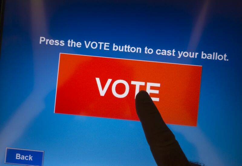 il pilota di voto blockchain della virginia occidentale potrebbe essere stato violato da uno studente yahoo finanza 800x551 - Nuovamente sotto accusa il voto sulla Blockchain: tentativo di violazione del test in Virginia Occidentale