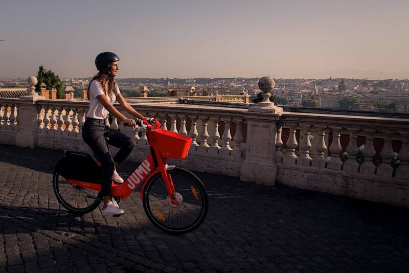 uber lancia jump il bike sharing elettrico in italia ultimo tentativo per uscire dalla crisi
