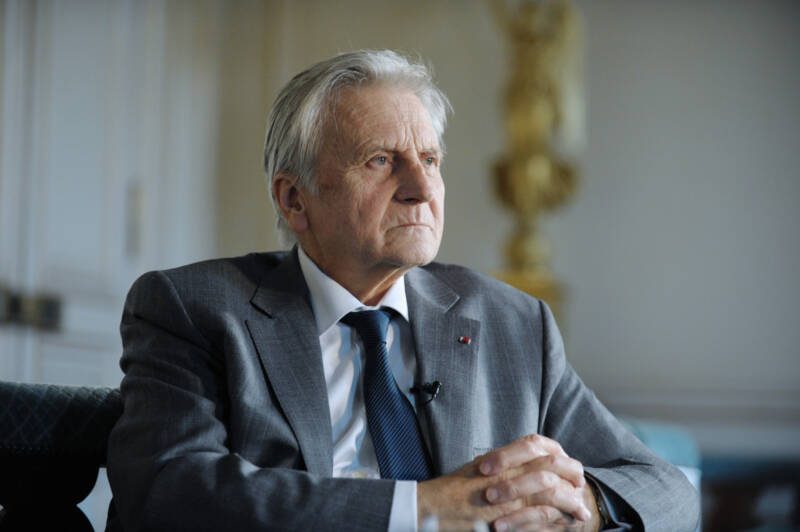 nuove gravi critiche al bitcoin mentre jean claude trichet condanna le crypto