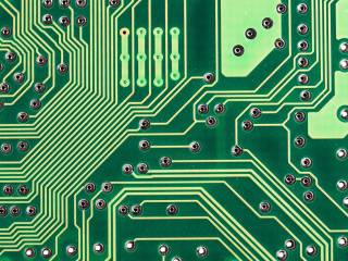 Competizione tra CEO di AMD e Nvidia si intensifica con acquisto ZT Systems