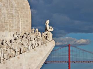 Evoluzione dell'intelligenza artificiale attraverso 10 eventi storici significativi e simbolici