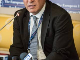 Fondo anti-cigno nero per borse in arrivo e Powell parla a Jackson Hole