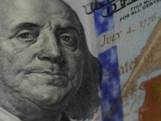 Riserva globale del dollaro statunitense scende al 58% con de-dollarizzazione BRICS