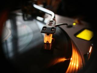 Catherine Zeta-Jones celebra il compleanno di Michael Douglas con foto su Instagram