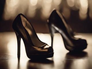 Meghan Markle e le rivelazioni degli ex dipendenti su comportamenti inquietanti