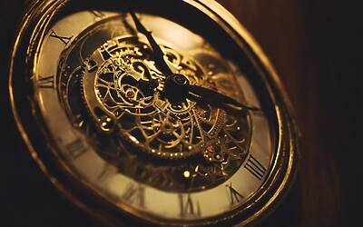 Elkann e il dilemma del futuro: la scelta tra innovazione e tradizione