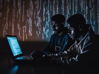 Fratelli sudanesi coinvolti in cyberattacchi globali contro aziende e istituzioni