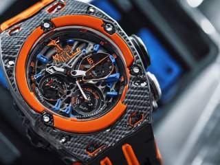 Richard Mille presenta il nuovo orologio McLaren con pulsante di avvio innovativo