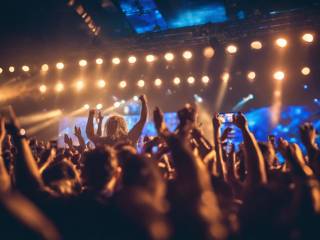 Tony Effe conquista Milano e si afferma tra i grandi della musica