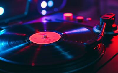 Amici 24: gli inediti faticano a decollare tra gli ascolti in calo