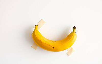Banana di Cattelan: storia delle opere artistiche mangiate dai collezionisti
