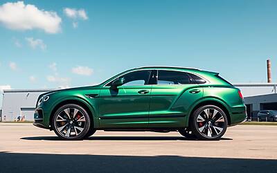 Bentley si prepara all'elettrico: obiettivo sostenibile entro il 2035