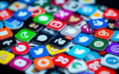 Disordine digitale: gestire il caos di foto e app per vivere meglio