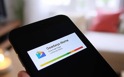 Google Play Store introduce la nuova funzione per riprendere download interrotti