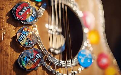 Holden, figlio di Paolo Carta: età, fidanzata e segreti su Instagram