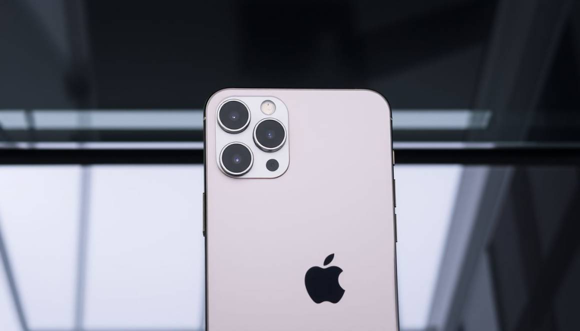 iPhone 17 Pro, nuova back cover in alluminio: tutte le novità attese