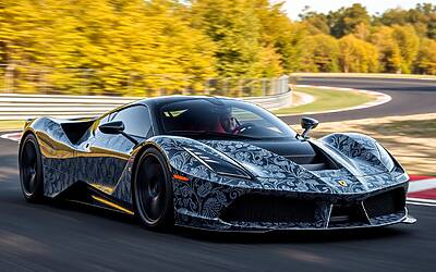 L'erede Ferrari Roma rivela il futuro delle supercar in pista.