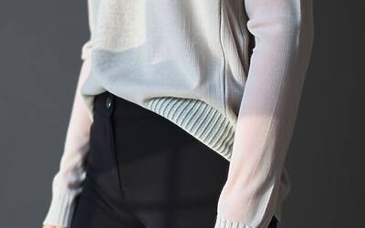 Lupetto protagonista: come abbinarlo a pantaloni sartoriali per look invernali chic