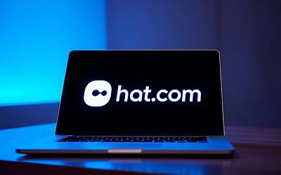 OpenAI acquisisce chat.com per sei zeri: strategia e opportunità future